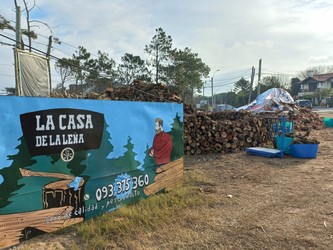 LA CASA DE LA LEÑA SOLYMAR La casa de la leña Solymar 