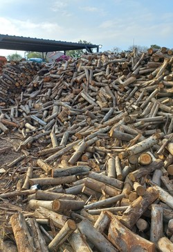 LA CASA DE LA LEÑA SOLYMAR La casa de la leña Solymar 