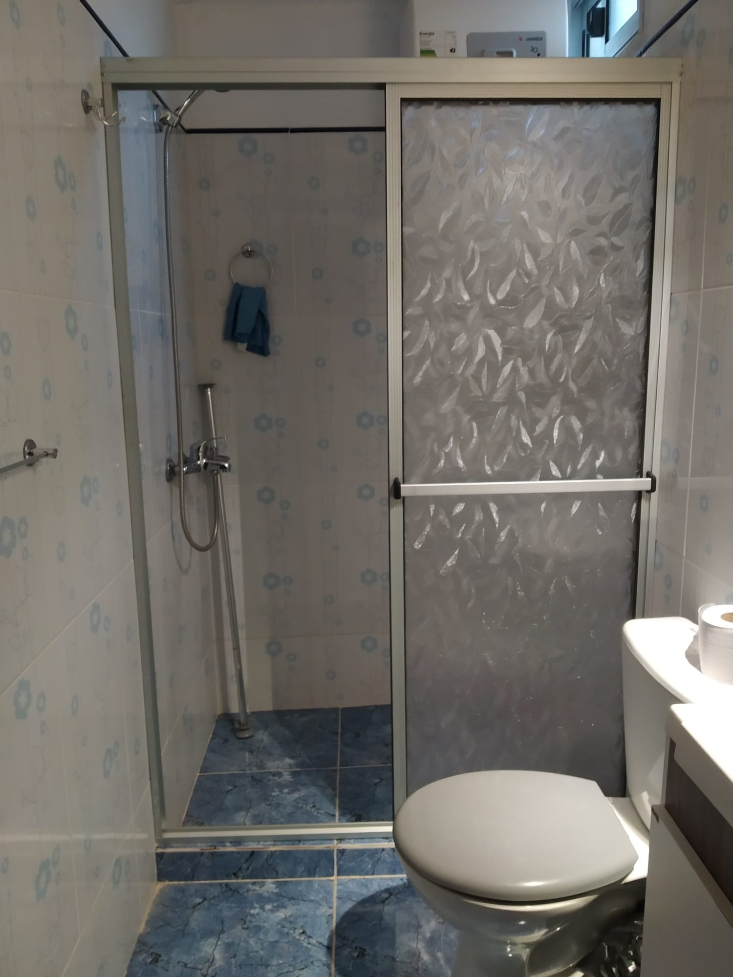 JAMINTON MEDINA CARPINTERÍA ALUMINIO  