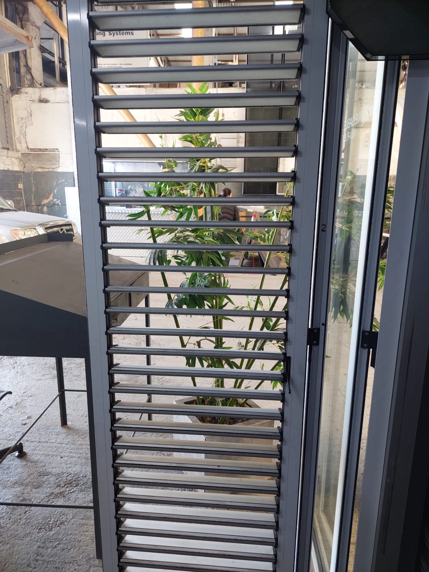 JAMINTON MEDINA CARPINTERÍA ALUMINIO  