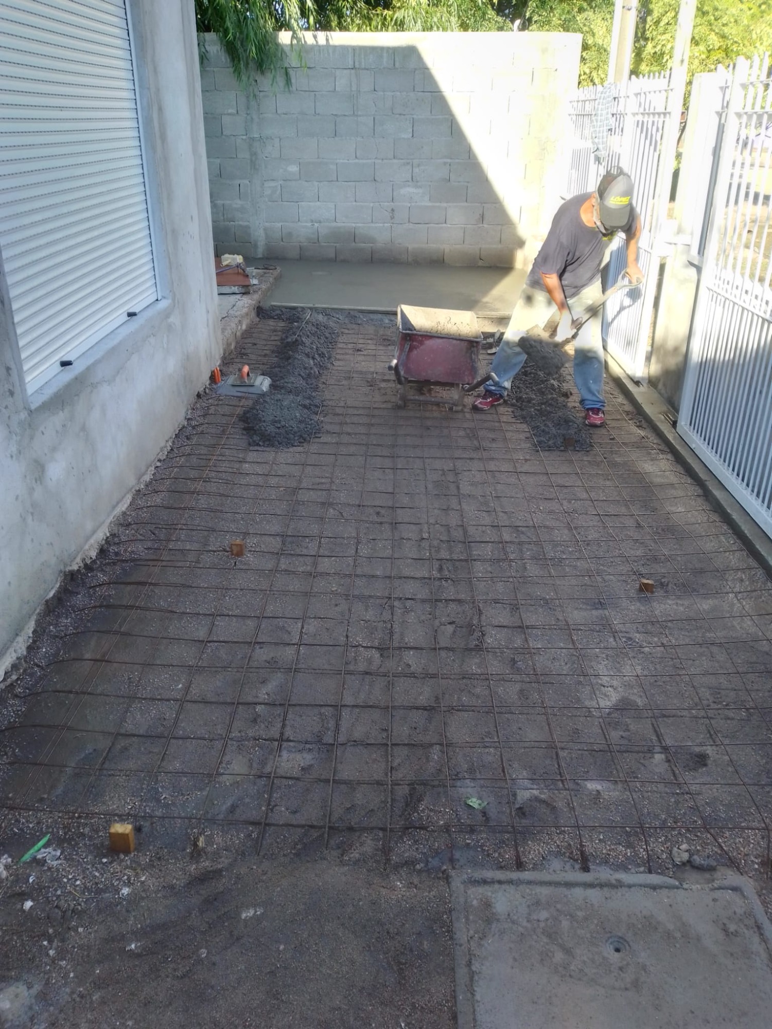 Herrería y Multiservicio Lopez Herrería y Multiservicio López YESO
REPARACIONES TECHOS
CERRAMIENTOS
HERRERIAS
AL