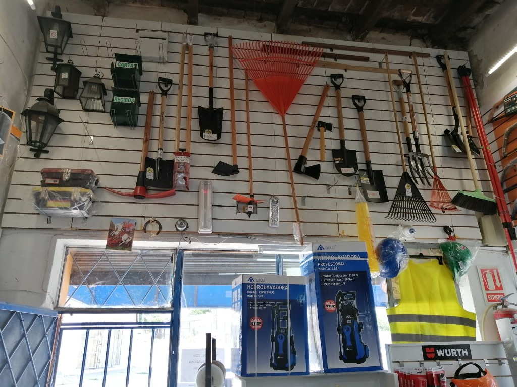 FERRETERÍA LA NUEVA  