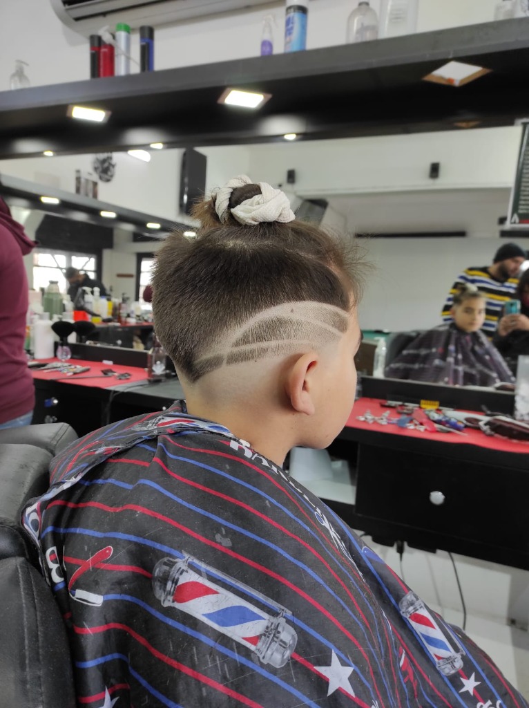 AMERICAN BARBER SHOP  