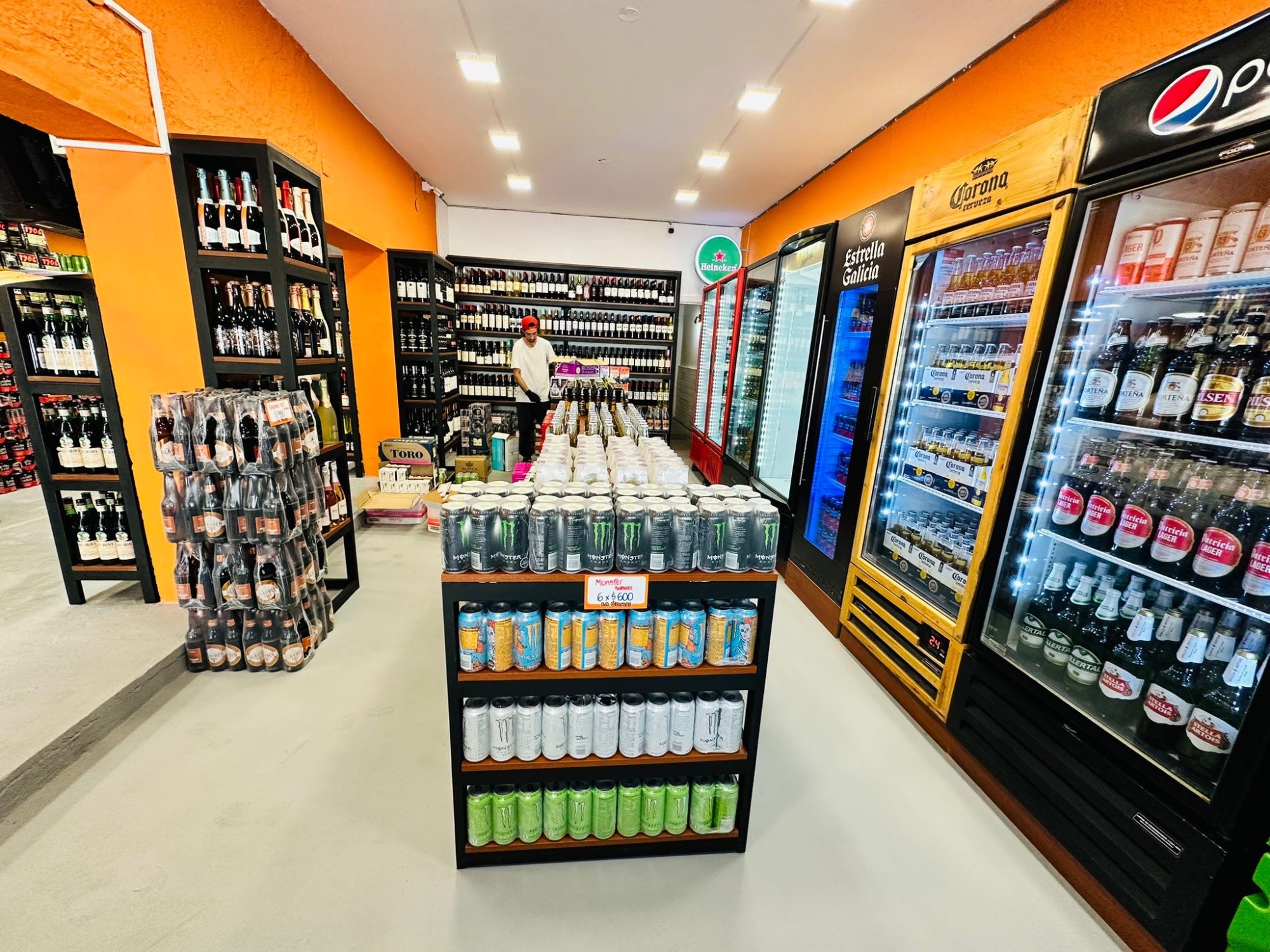 Distribuidora La Combi  