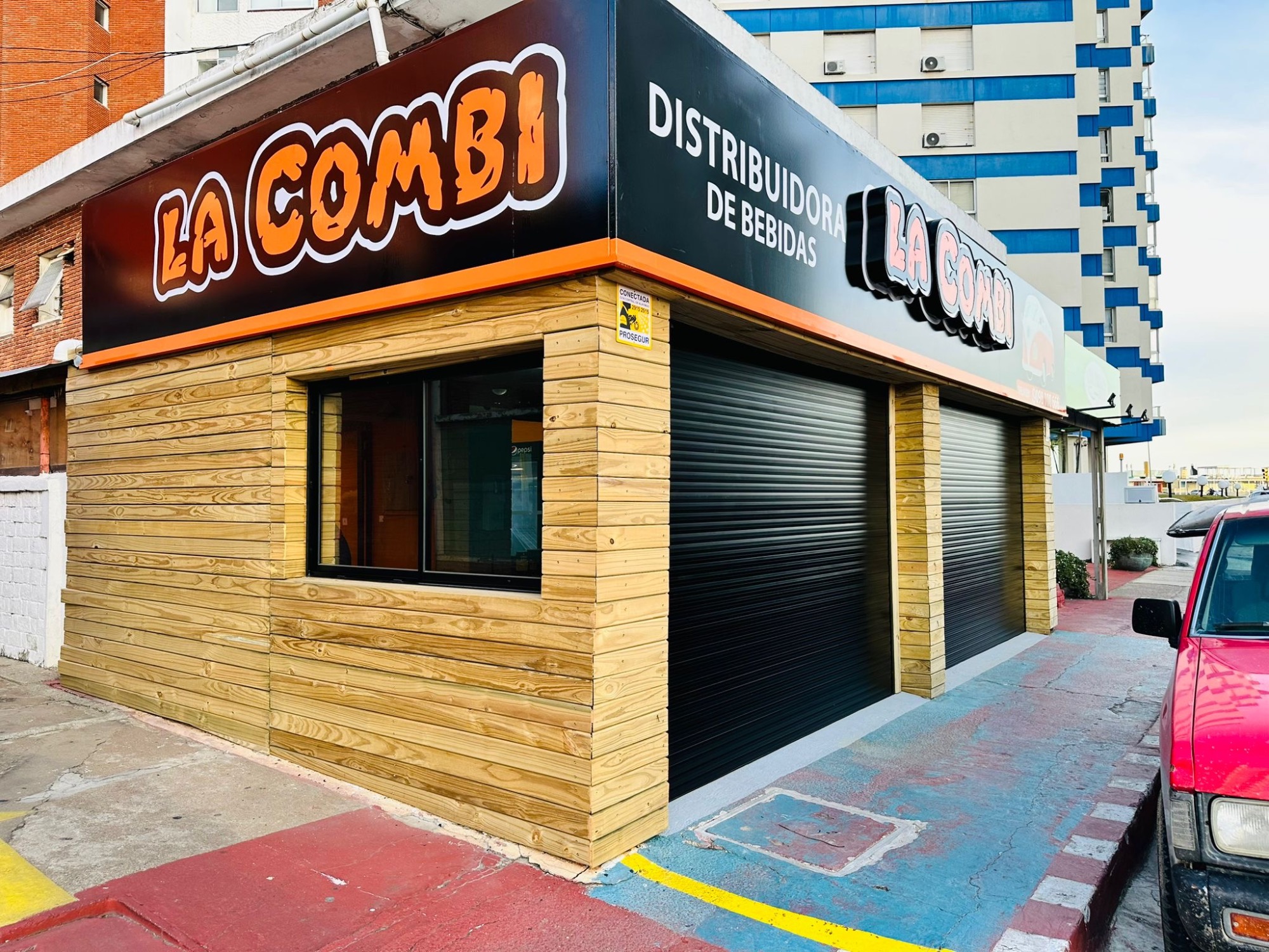 Distribuidora La Combi  