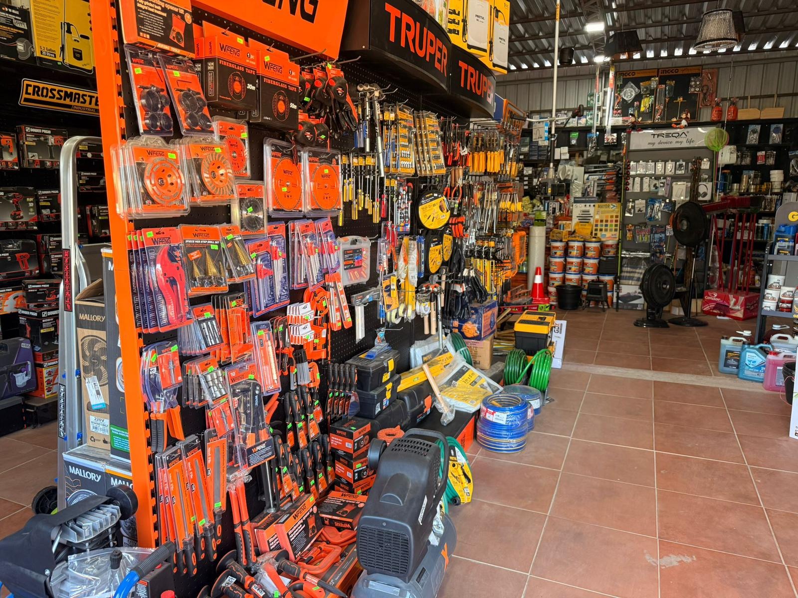 BARRACA LA 9 BARRACA LA 9 CANDADOS, CAÑOS, CUERDAS, LUBRICANTES, PINZAS AMPE