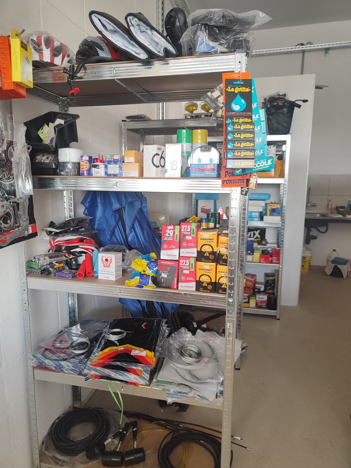 REPUESTOS M & M MOTORS  