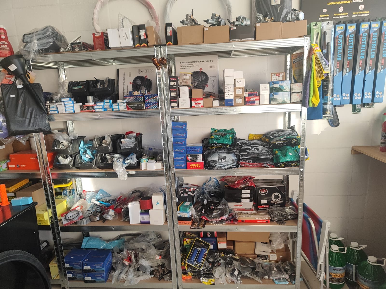 REPUESTOS M & M MOTORS  