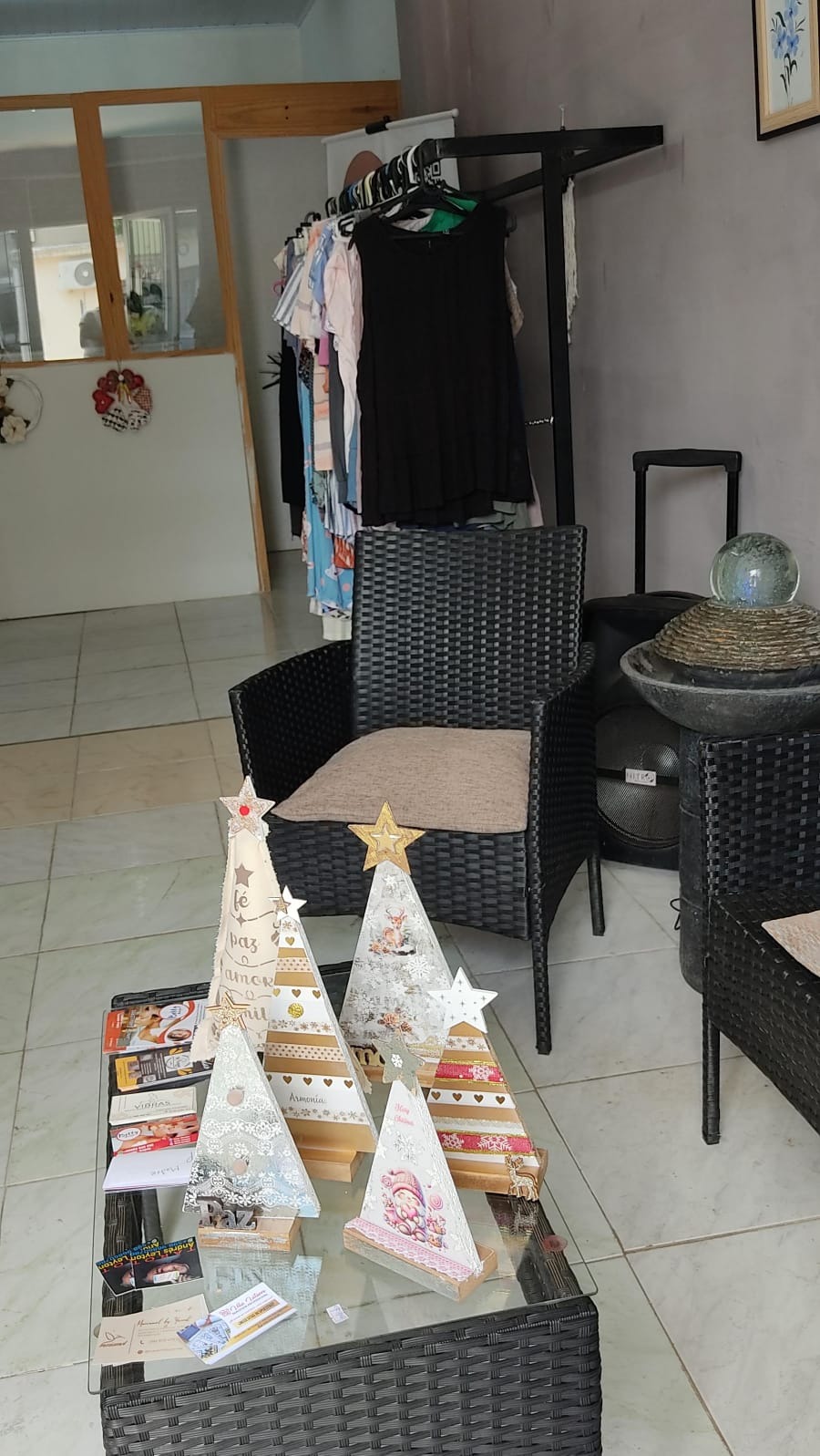 MINI EXPO MINI EXPO ESENCIAS FLORALES
INCIENSOS
TARJETAS FIESTAS
VELAS