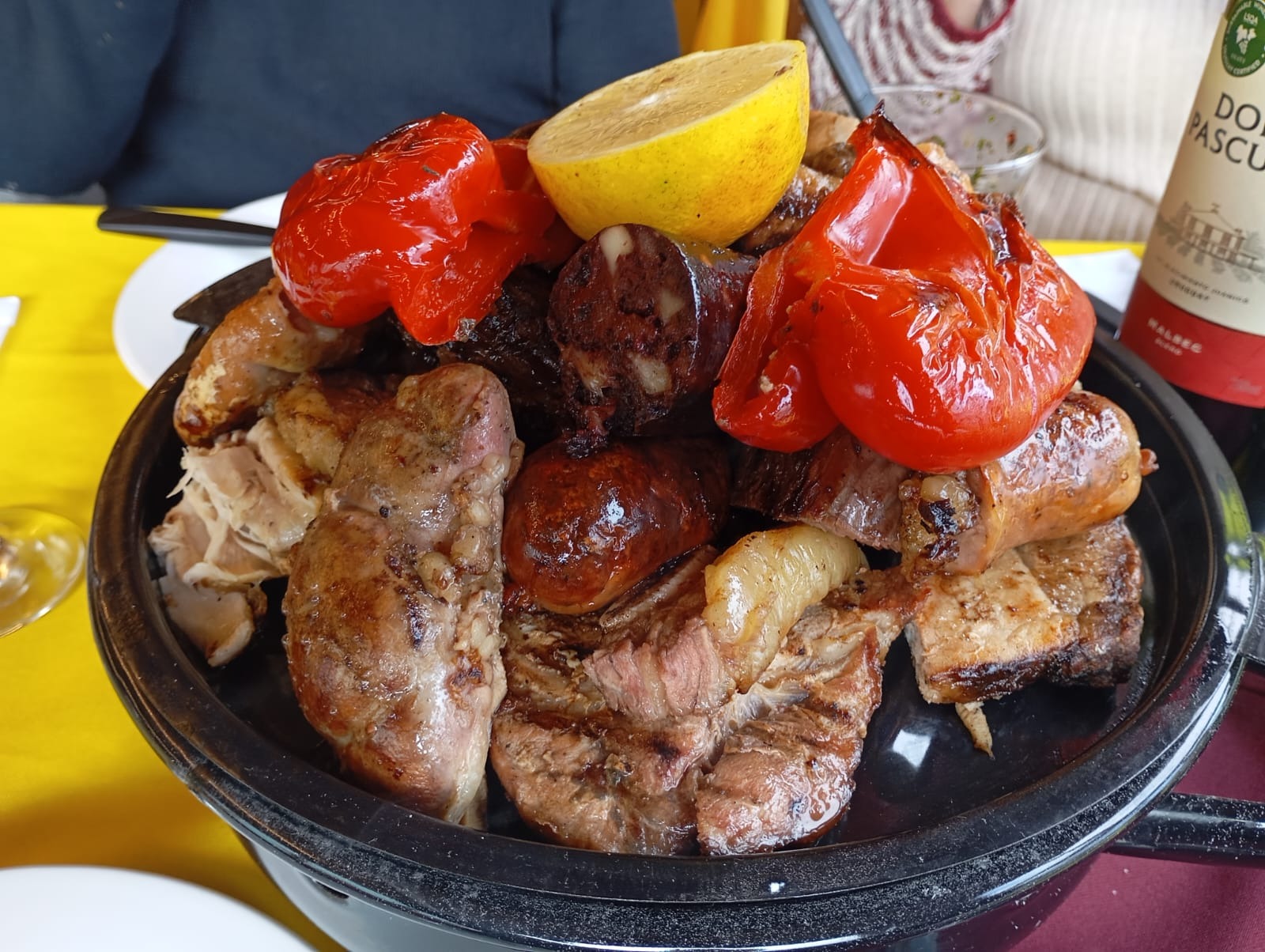 El Bodegón "El Sabor de Piriápolis" EL BODEGÓN DE PIRIÁPOLIS  Brasero para dos personas