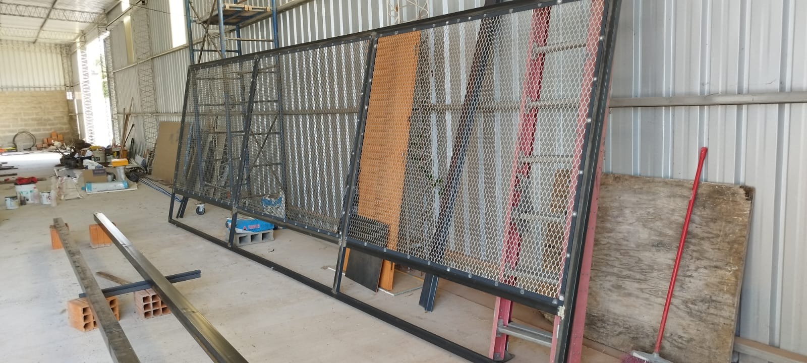 MEZZETTI CONSTRUCCIONES  