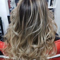 PELUQUERÍA BRUNETE 