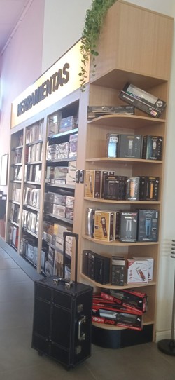 D'MUJERES DISTRIBUCIONES D'MUJERES DISTRIBUCIONES