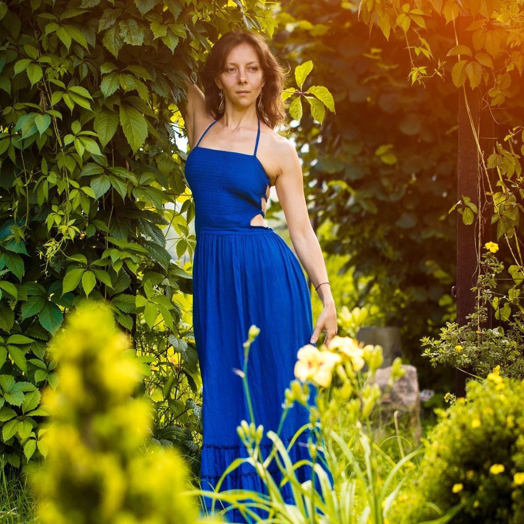 AMORA ALQUILER DE VESTIDOS  