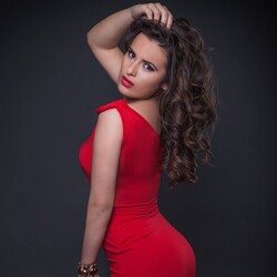 AMORA ALQUILER DE VESTIDOS 