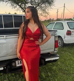 AMORA ALQUILER DE VESTIDOS 