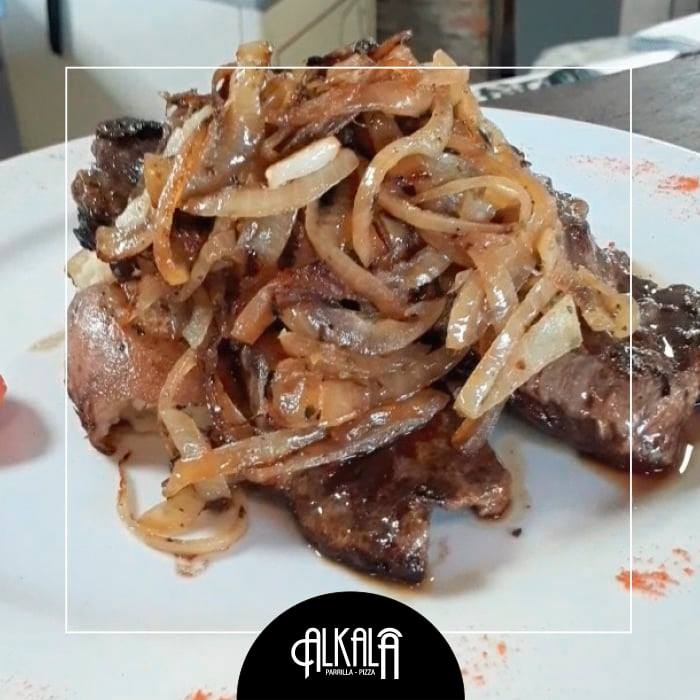 ALKALA Entraña encebollada 