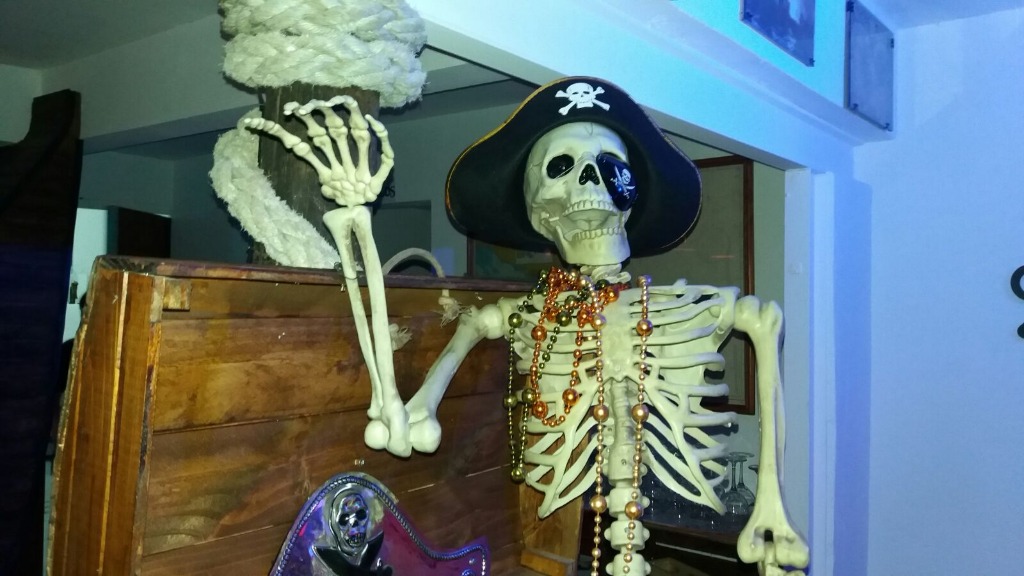 PIRATAZ BAR  