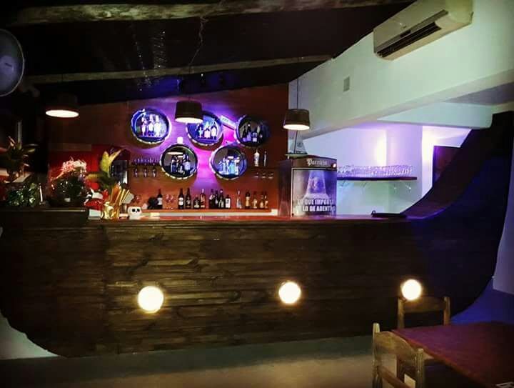 PIRATAZ BAR  