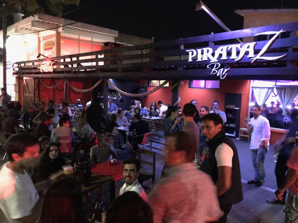 PIRATAZ BAR  