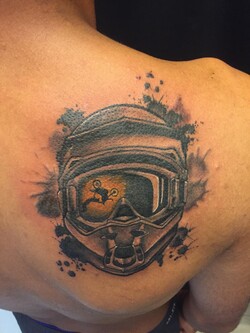 ETERNALS TATUAJES Y PERFORACIONES 