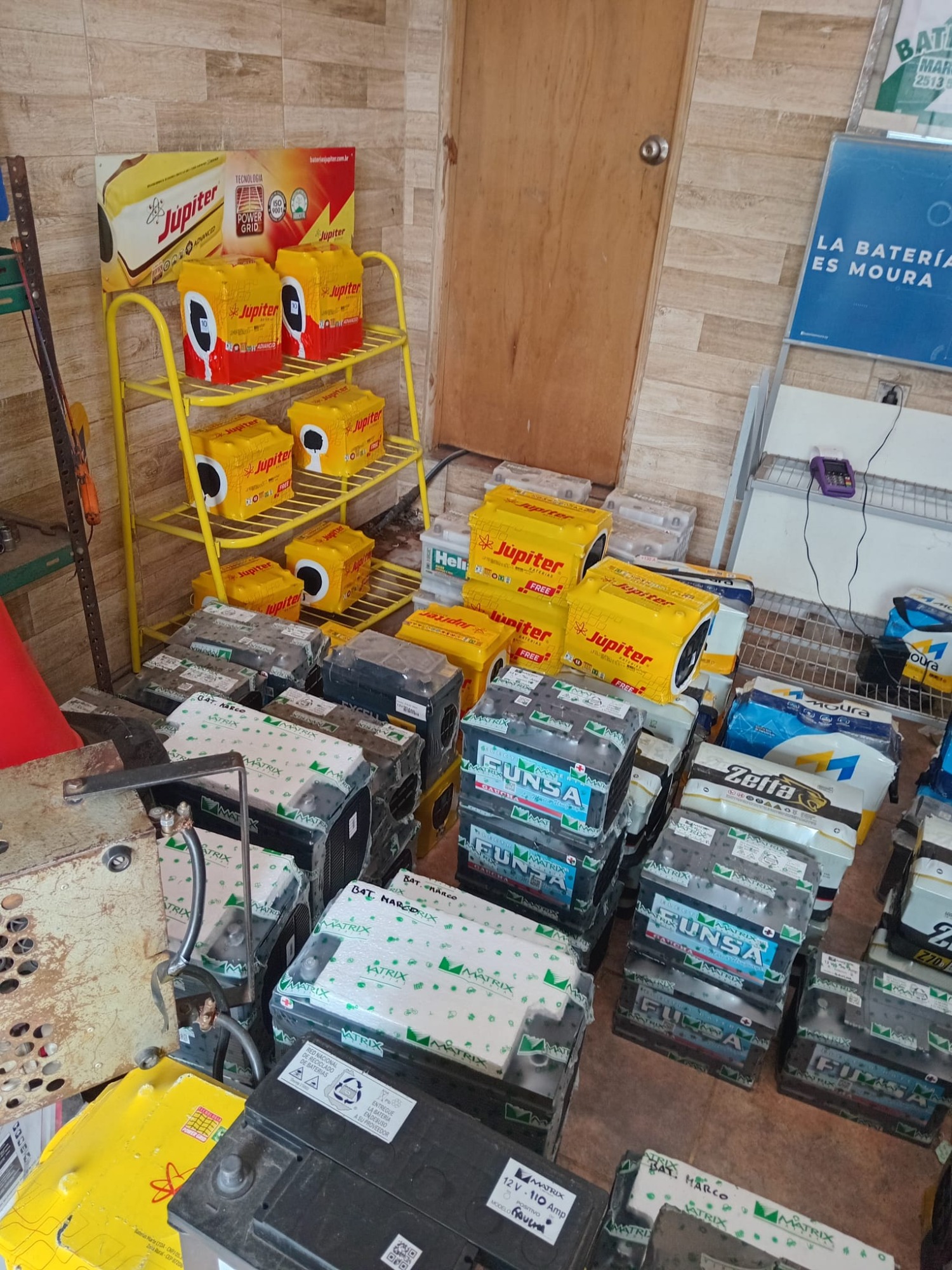 BATERIAS MARCOS BATERIAS MARCOS CUBIERTAS MOTOS
BATERIAS MOTO
BATERIAS AUTO
CUBIER