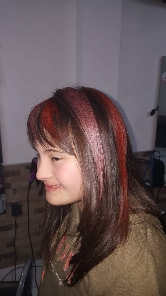 PELUQUERIA DANIELA UNISEX  