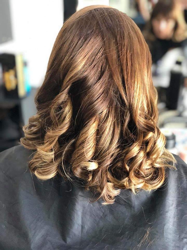 PELUQUERIA DANIELA UNISEX  