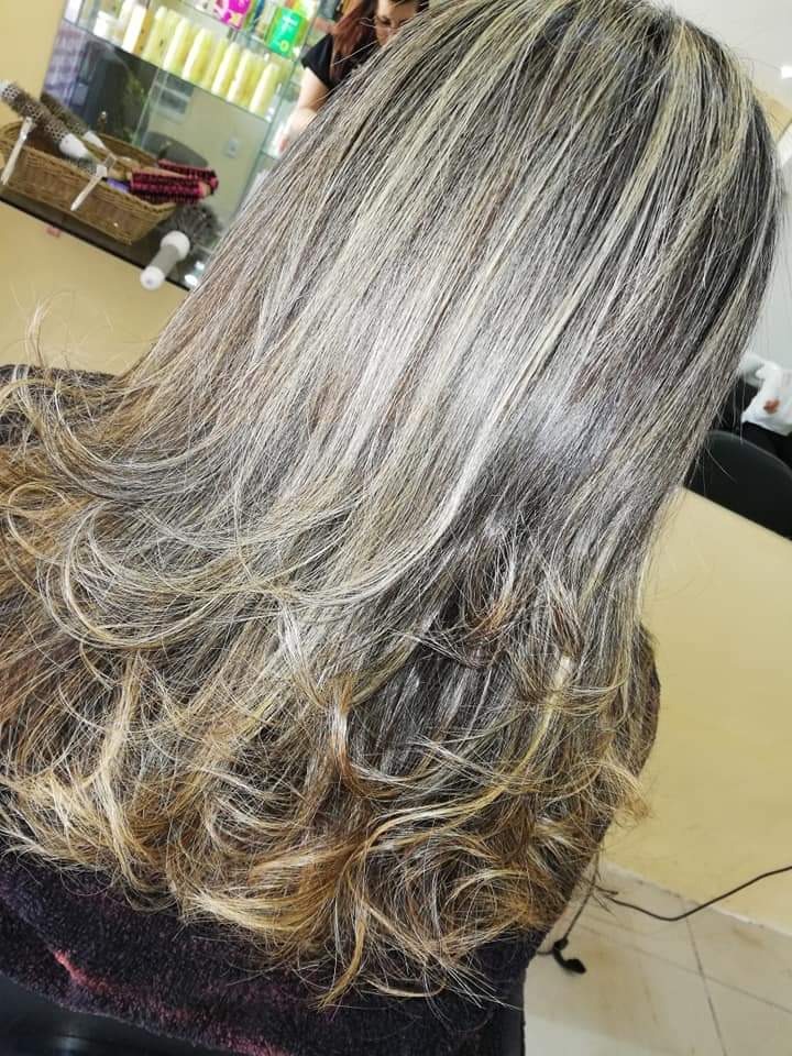 PELUQUERIA DANIELA UNISEX  