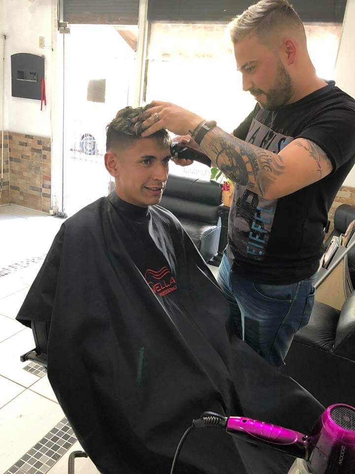 PELUQUERIA DANIELA UNISEX  