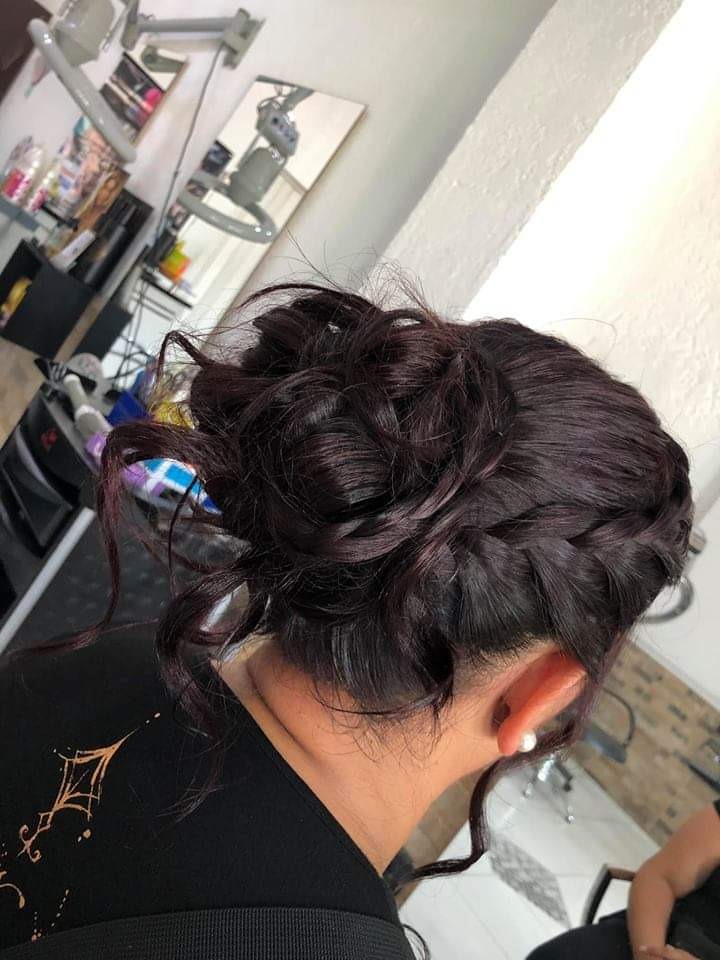 PELUQUERIA DANIELA UNISEX  