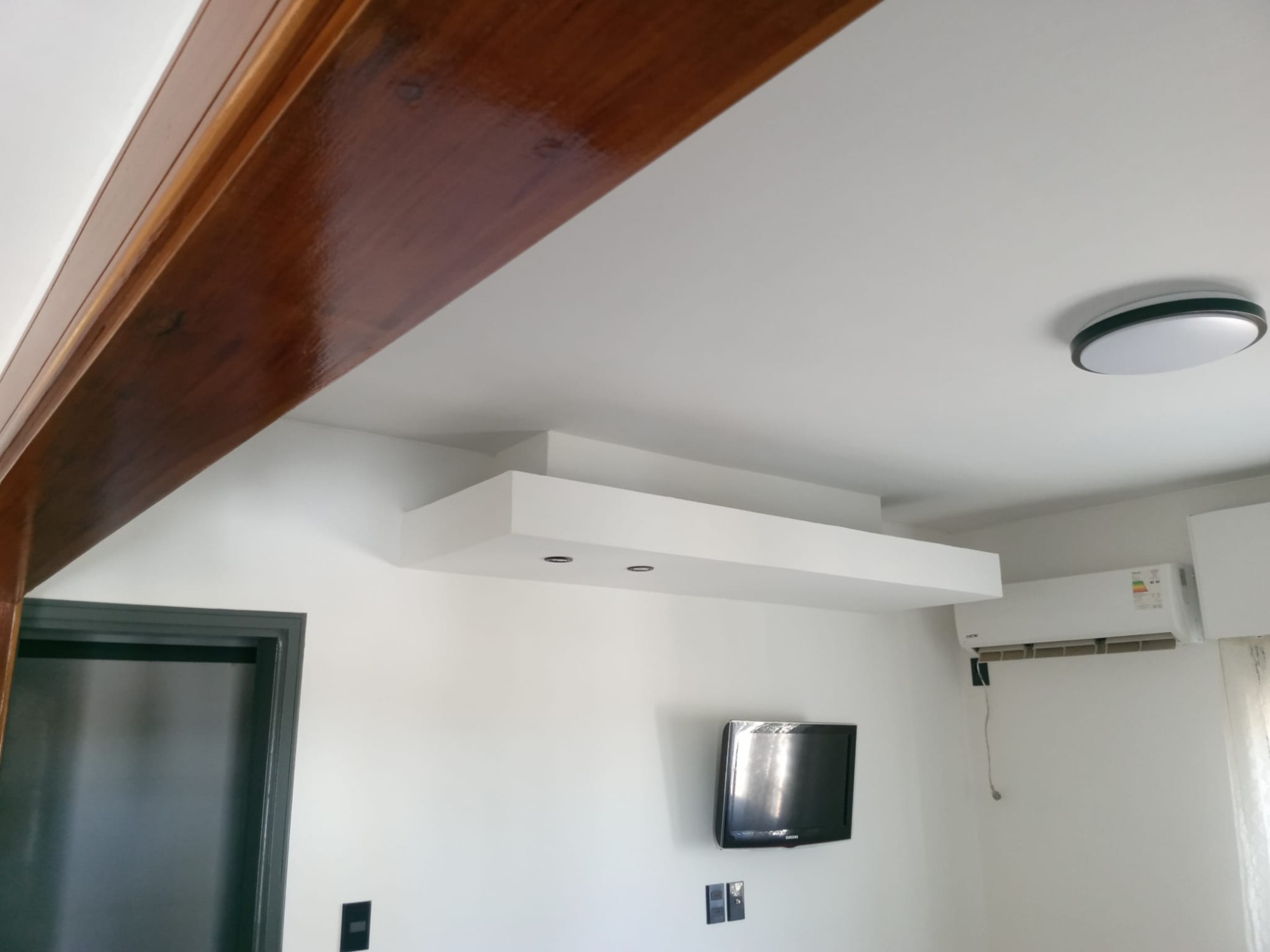 CONSTRUCCIONES DOUGLAS  