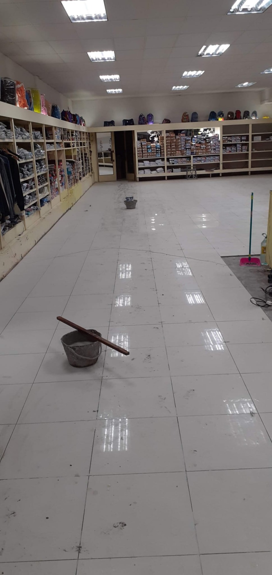 CONSTRUCCIONES DOUGLAS  