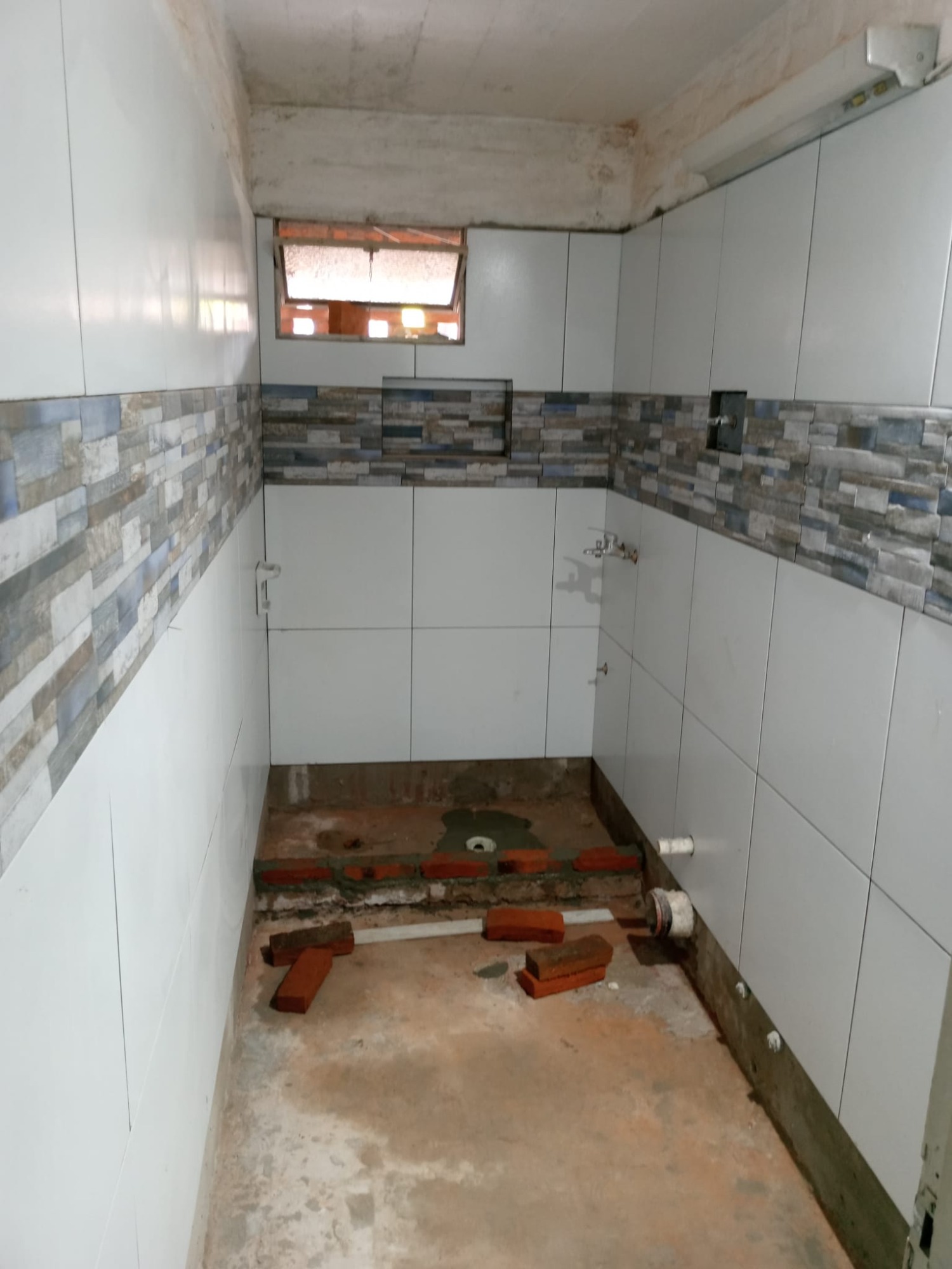 CONSTRUCCIONES DOUGLAS  