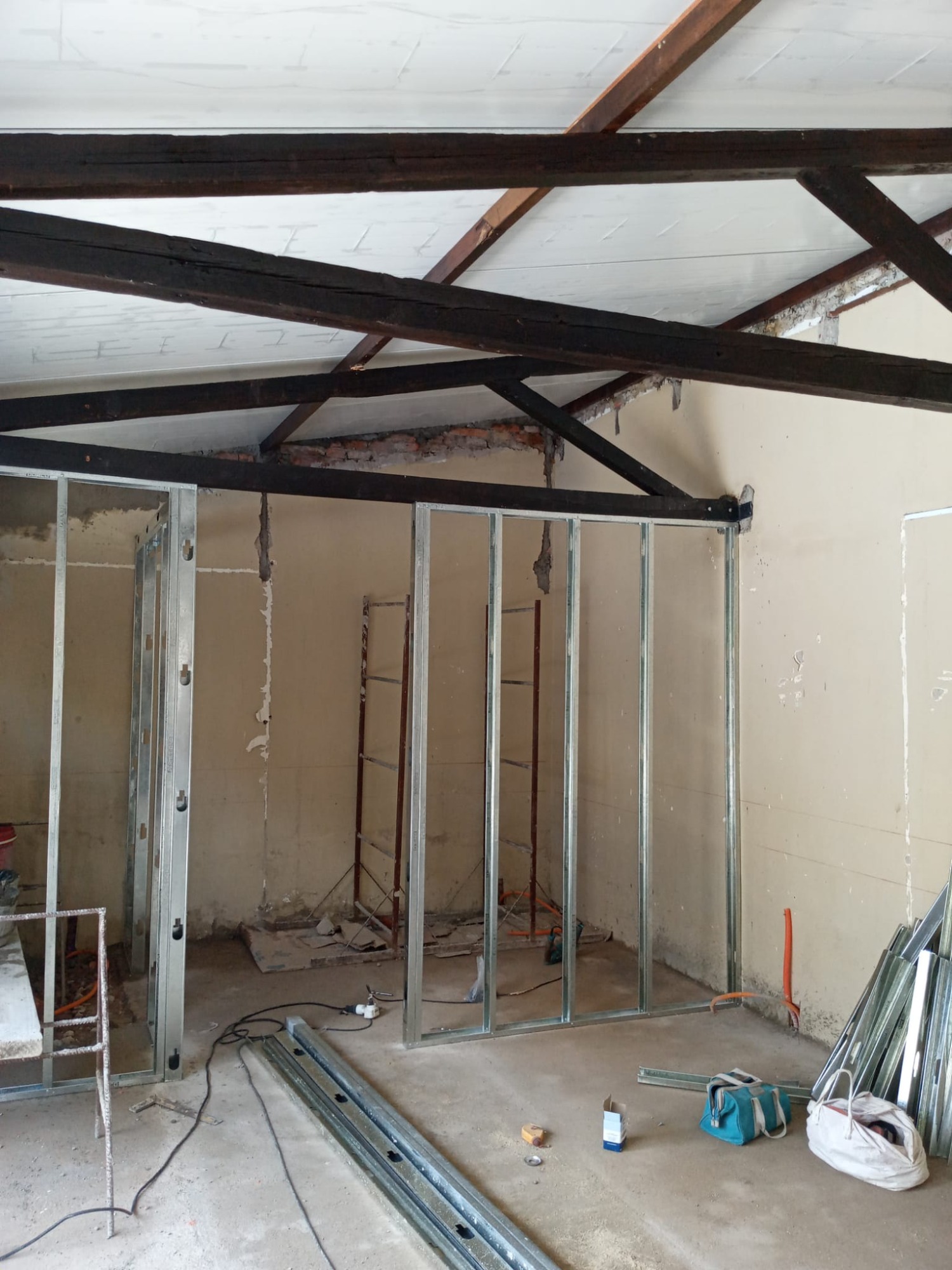 CONSTRUCCIONES DOUGLAS  