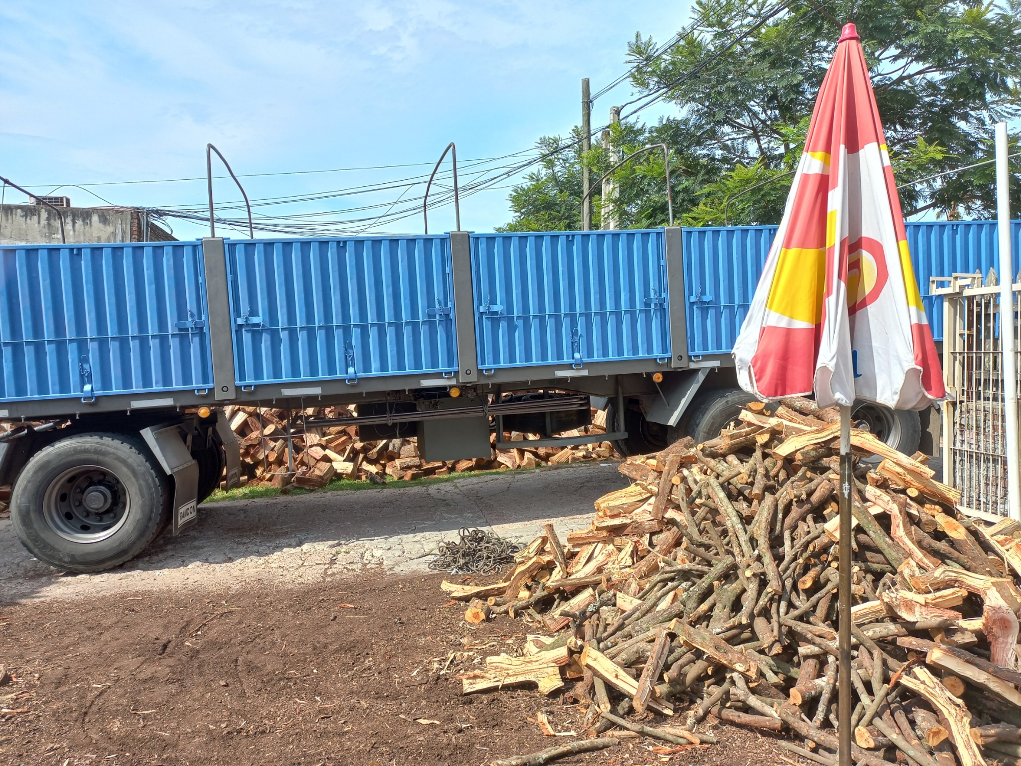 BARRACA DE LEÑA BOLIVIA  