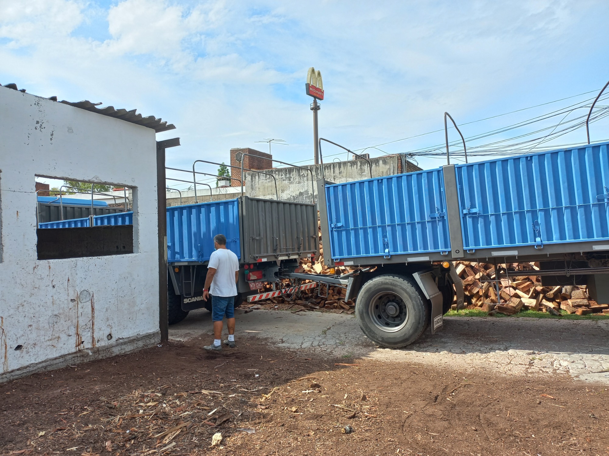 BARRACA DE LEÑA BOLIVIA  