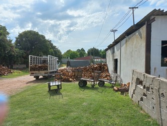 BARRACA DE LEÑA BOLIVIA 
