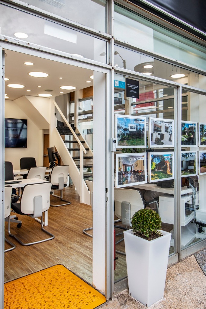 INMOBILIARIA ZENESTATE  