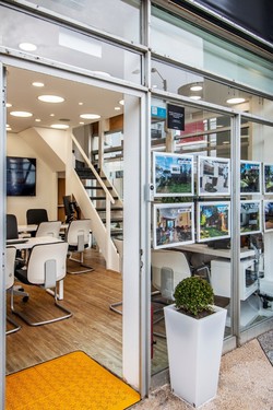 INMOBILIARIA ZENESTATE 