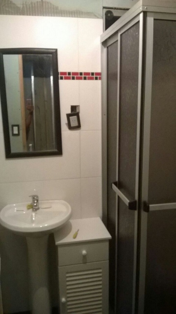 VIDRIERIA Y ALUMINIO  