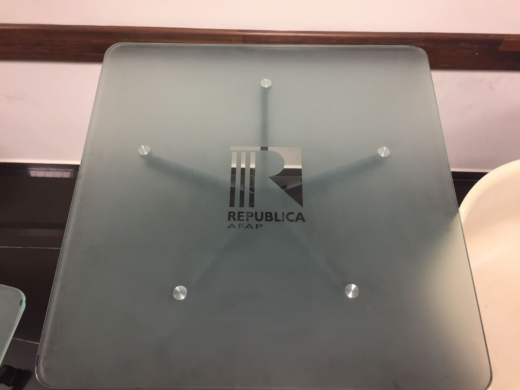 VIDRIERIA Y ALUMINIO  