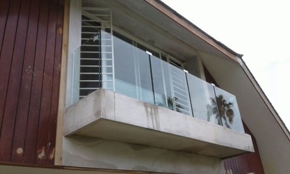 VIDRIERIA Y ALUMINIO 