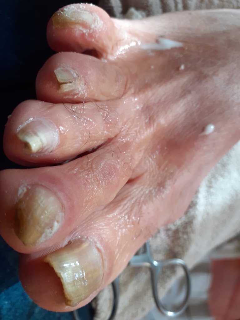 PODÓLOGA RAQUEL CORREA  