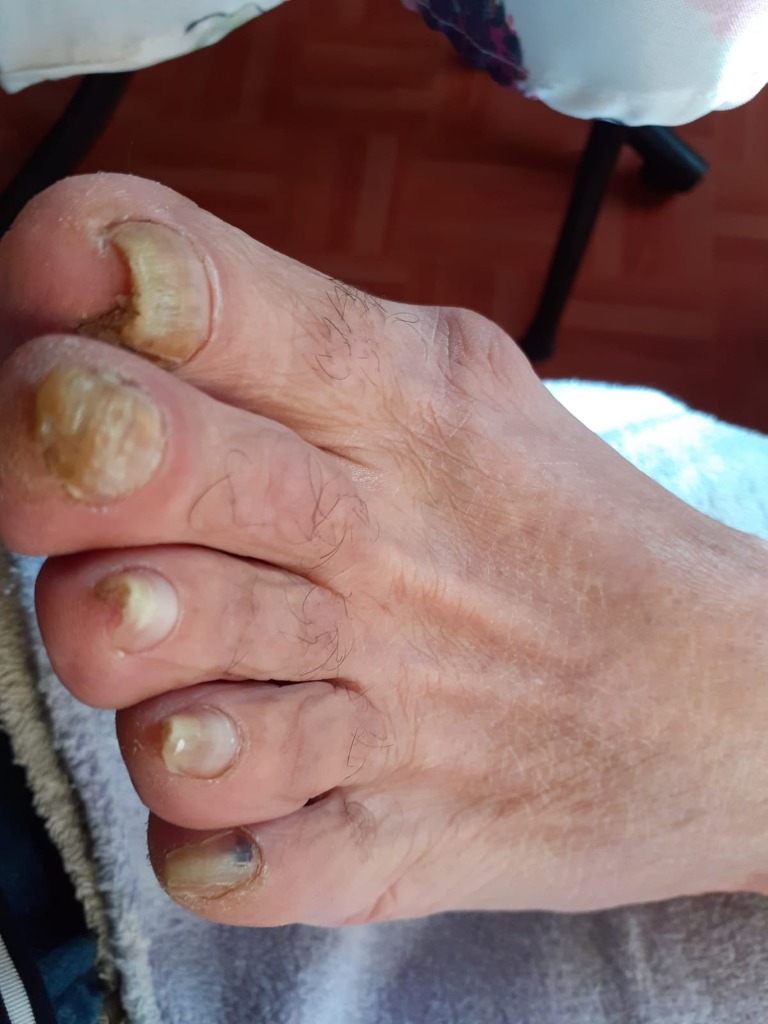 PODÓLOGA RAQUEL CORREA  