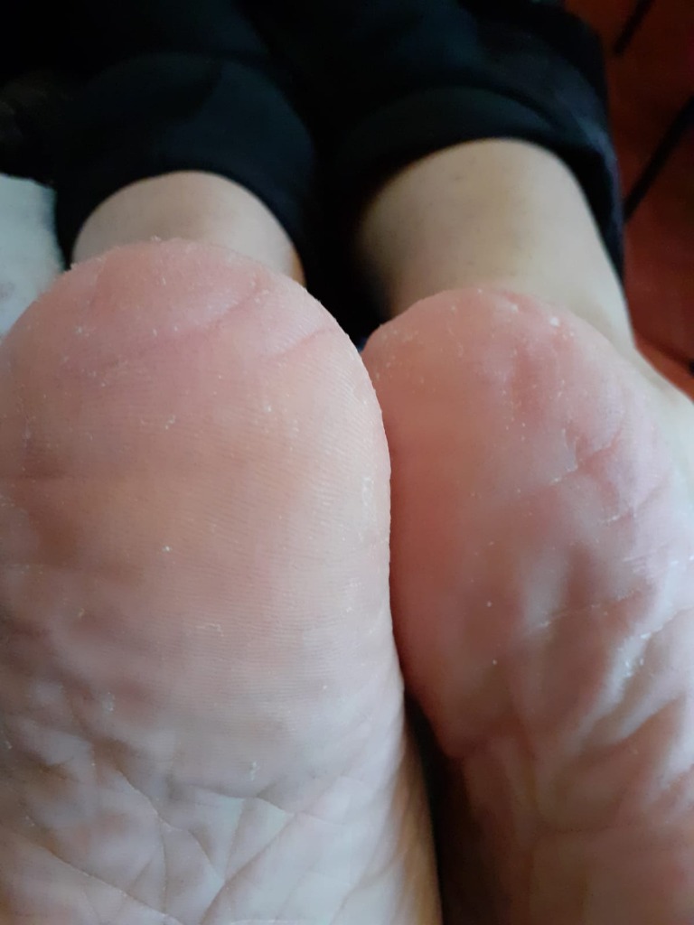 PODÓLOGA RAQUEL CORREA  