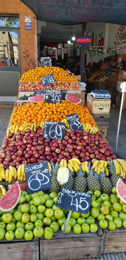 FRUTERIA LA CURVA  