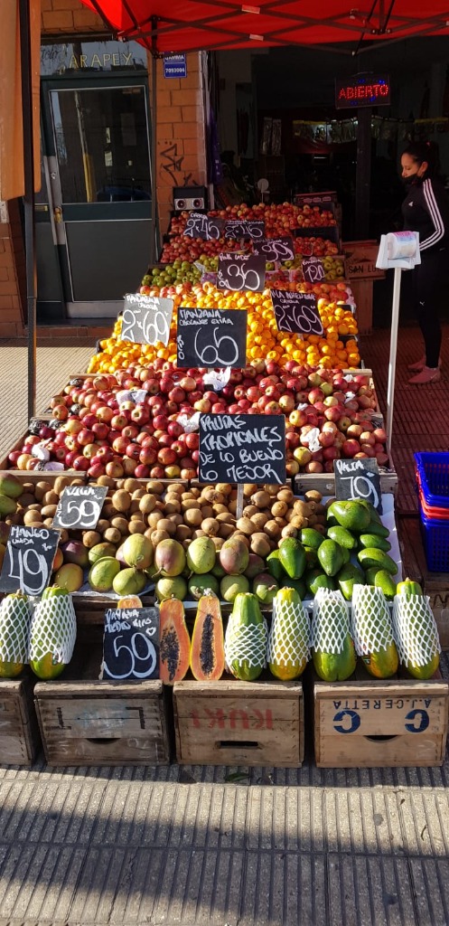 FRUTERIA LA CURVA  