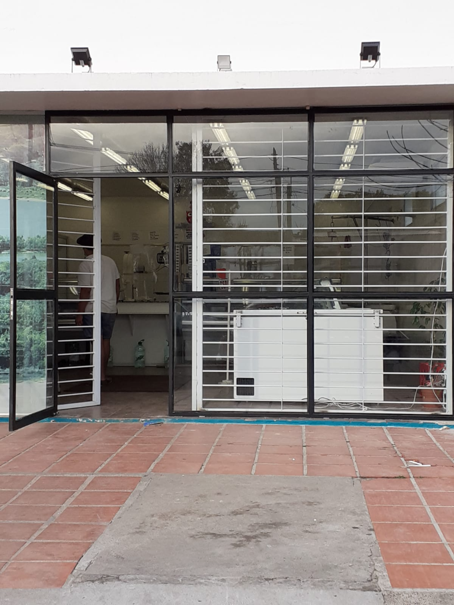 C Y S VITRO SERVICE Ventanal 