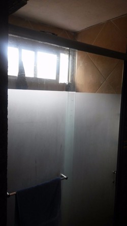 PEVAL VIDRIERIA Mamparas de baño